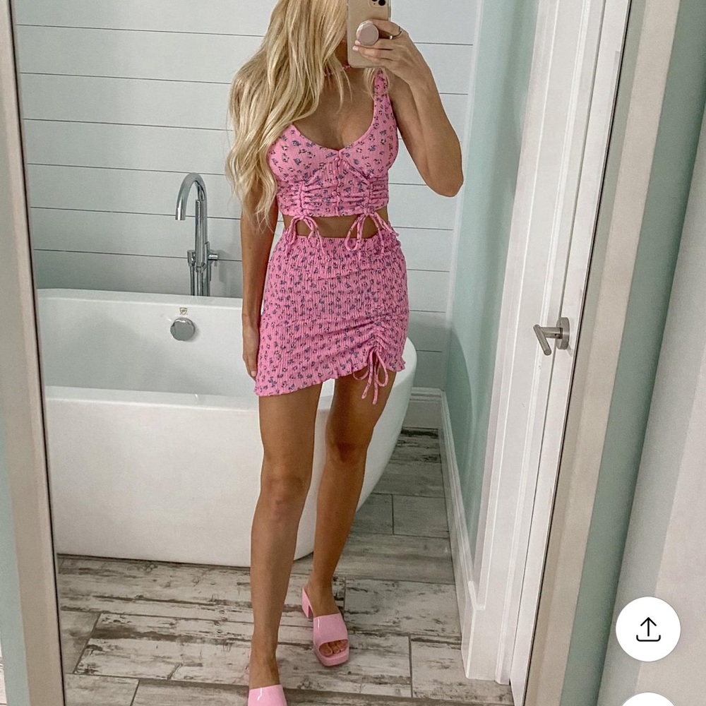 Bershka pink ditsy floral set